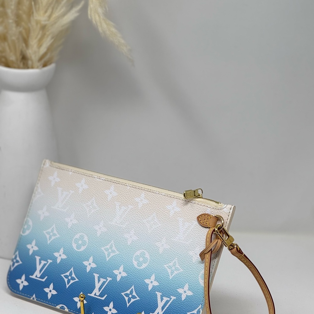 💯Authentic Louis Vuitton by The Pool Limited Edition Neverfull Pochette Blue - Picture 6 of 6